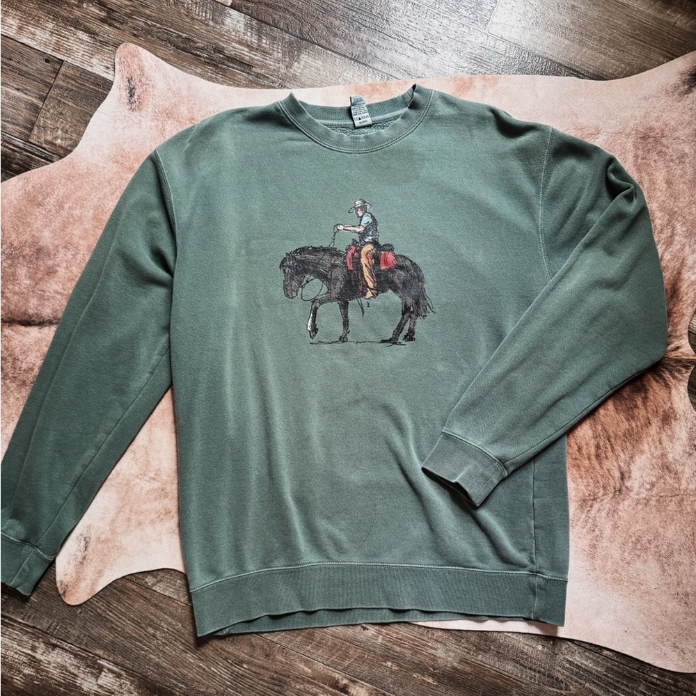 Western crew neck
